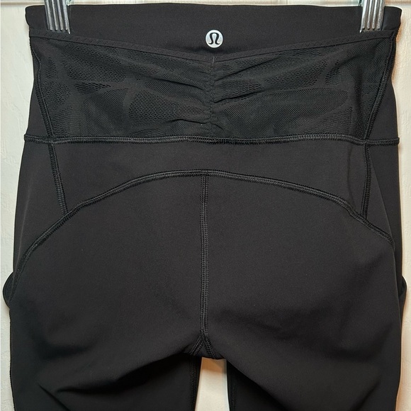 Lululemon Black Lace Inset Ruched Crop Leggings w/ Side Pockets- Size 4 - Picture 3 of 10